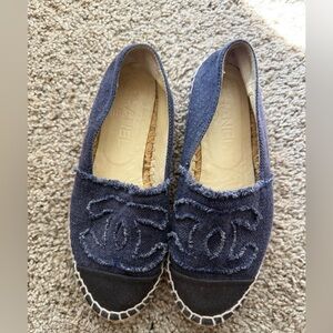 Authentic Chanel Canvas Denim CC Espadrille EU 35